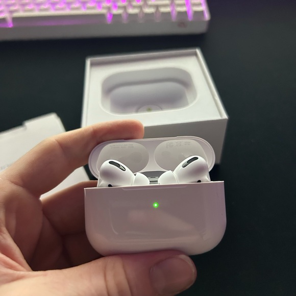 Air pods pro gen 1 - Picture 5 of 7